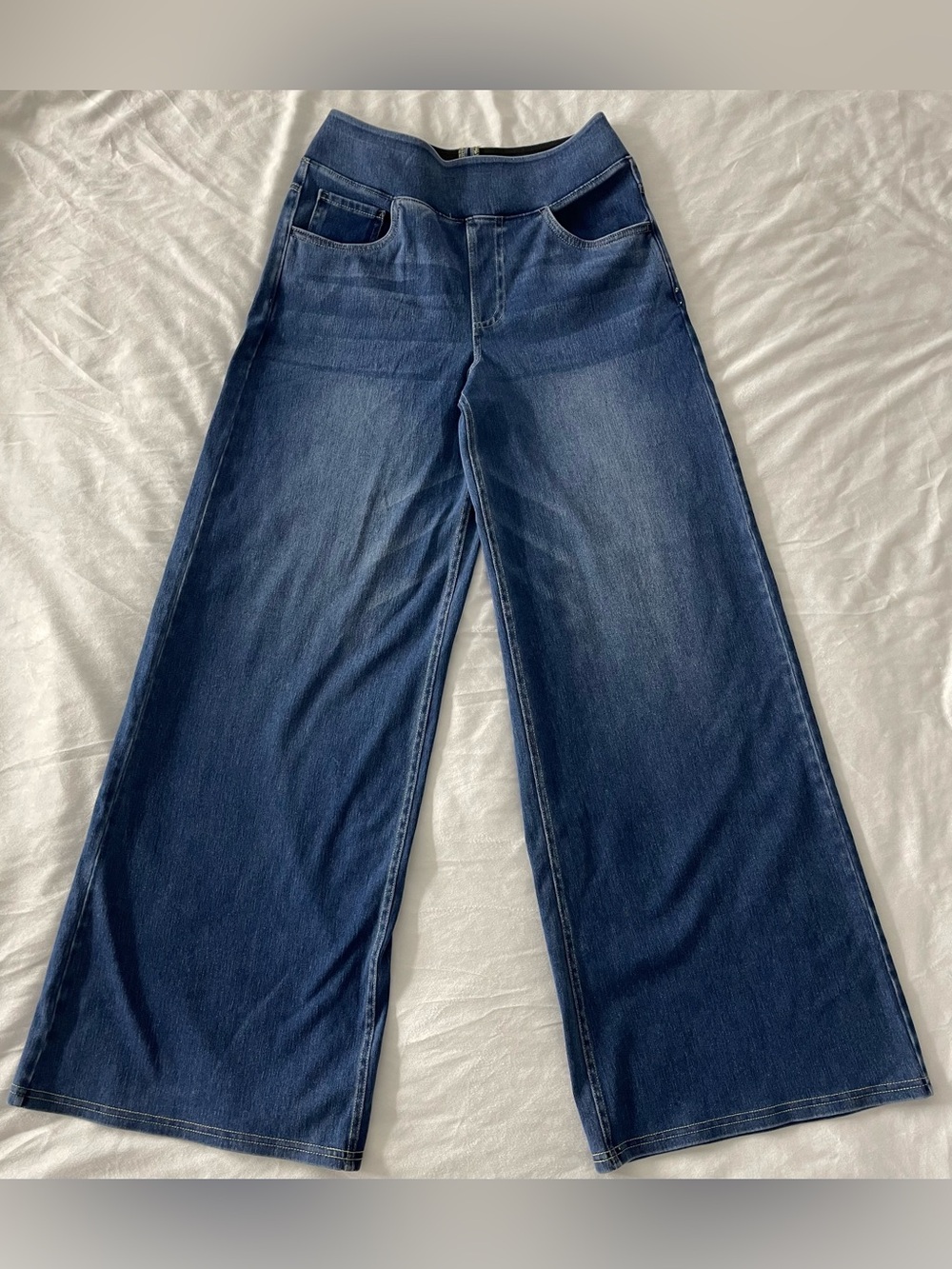 HALARA Wide Leg Jeans in Dark Blue